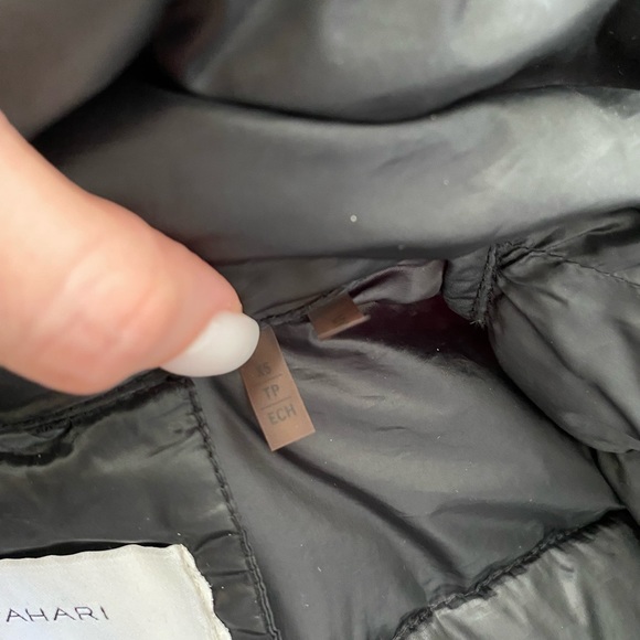 Tahari black down jacket size xs - Picture 6 of 9